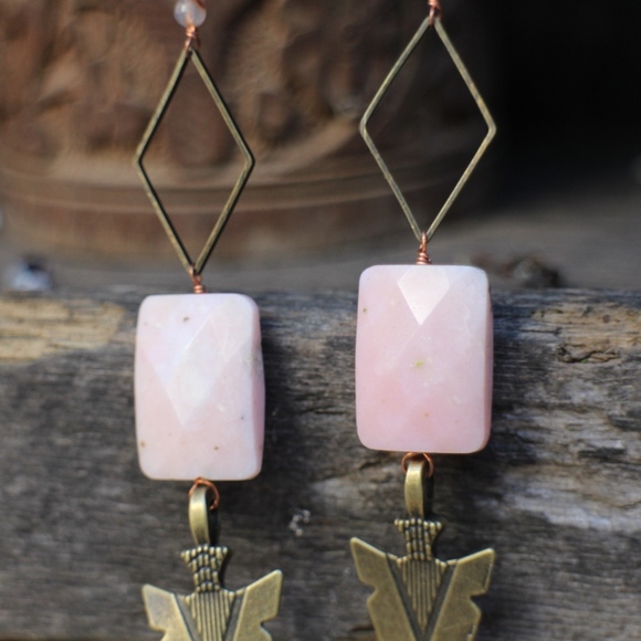 ✧Arrowhead Geometric Boho Crystal Earrings - Picture 2 of 4